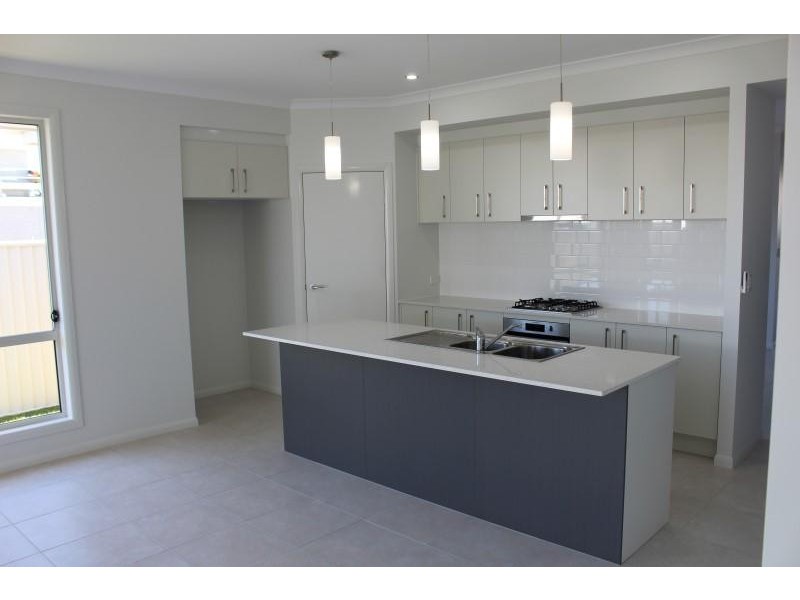 8 Severn Place, Pelican Waters QLD 4551