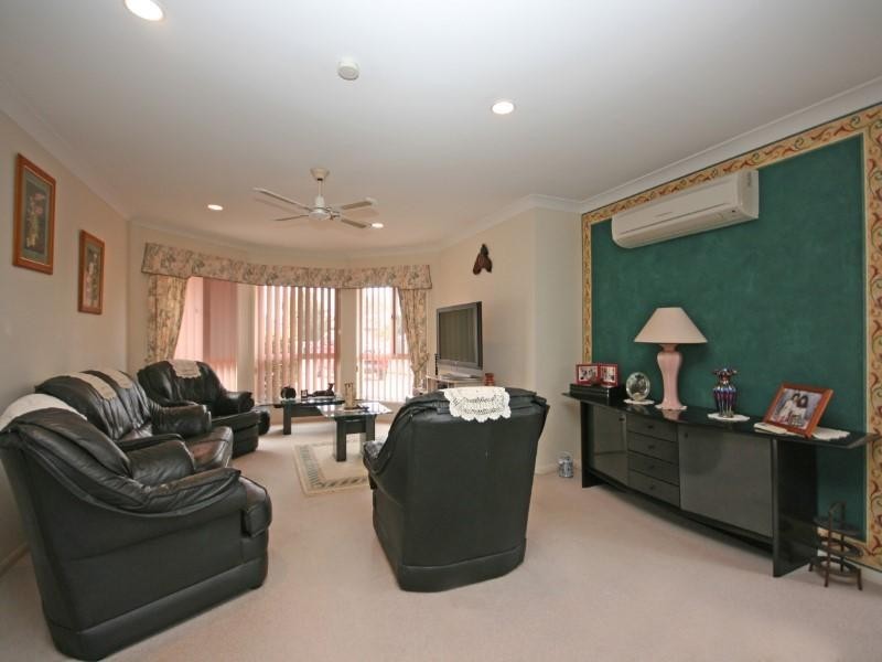 26 Sir Joseph Banks Drive, Pelican Waters QLD 4551