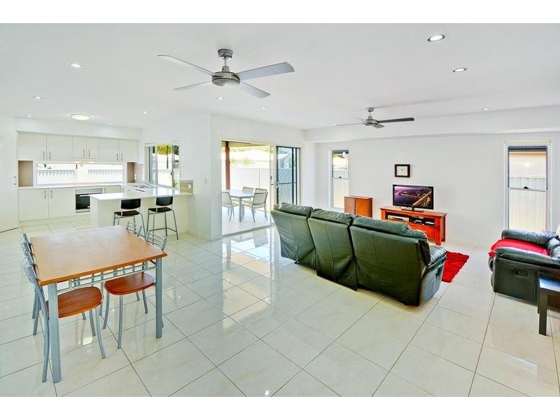 1/ 61 Sovereign Circuit, Pelican Waters QLD 4551