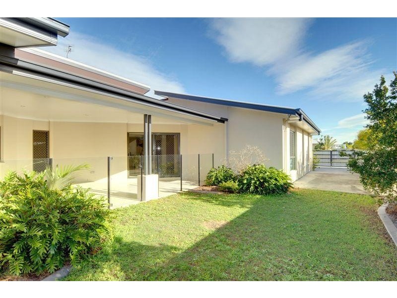 25 Sovereign Circuit, Pelican Waters QLD 4551