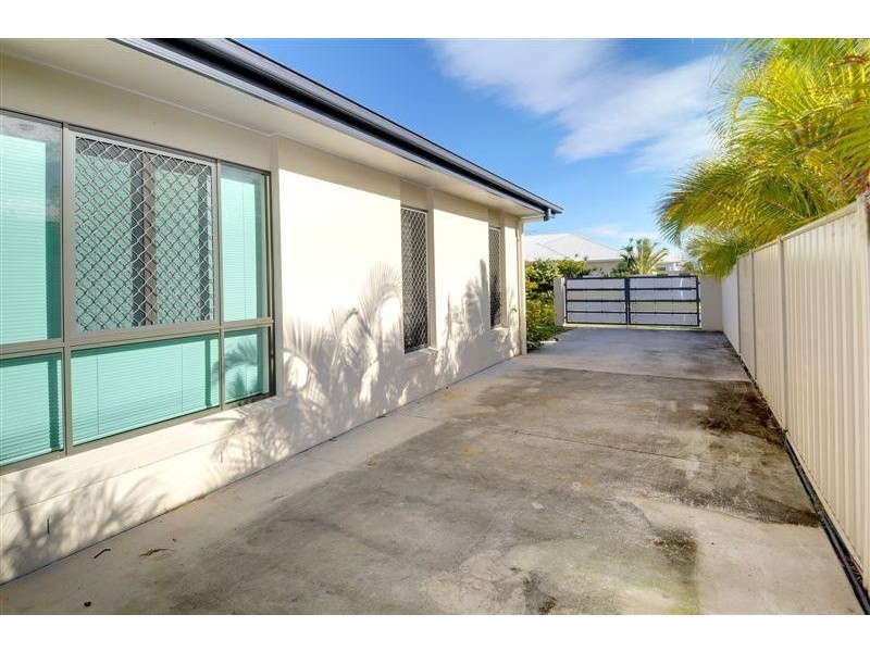 25 Sovereign Circuit, Pelican Waters QLD 4551