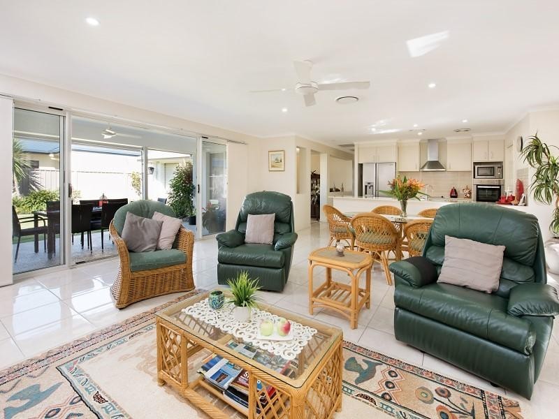 44 Sovereign Circuit, Pelican Waters QLD 4551