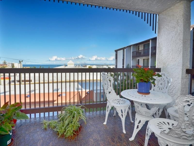 6/ 3 Sykes Avenue, Kings Beach QLD 4551