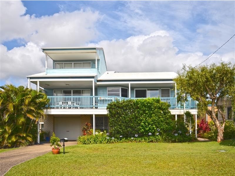 4 Stanley Street, Dicky Beach QLD 4551