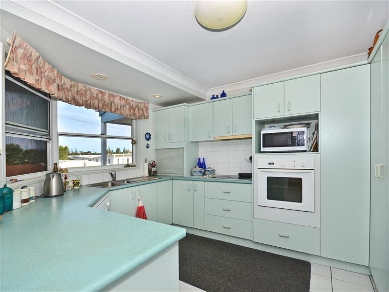 4 Stanley Street, Dicky Beach QLD 4551
