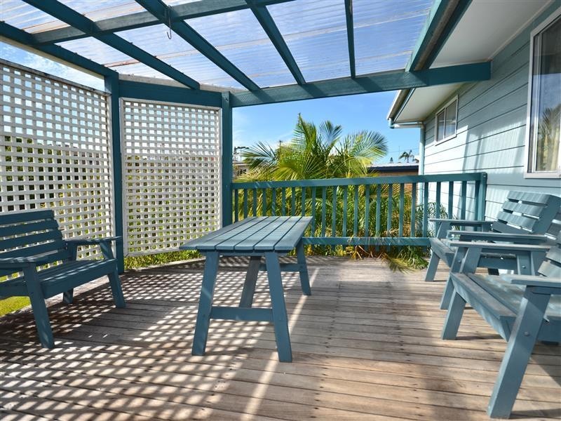 4 Stanley Street, Dicky Beach QLD 4551