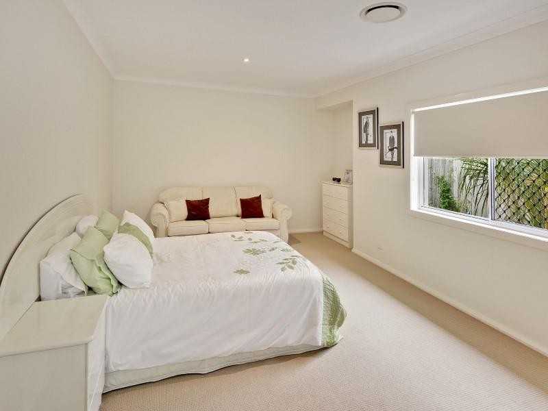 7 Stephen Burton Way, Pelican Waters QLD 4551