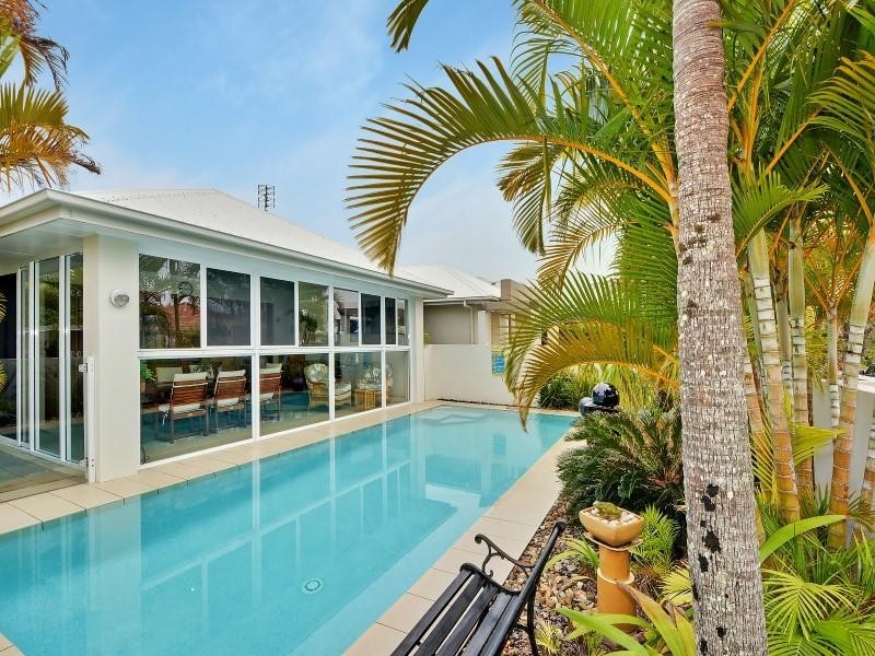 7 Stephen Burton Way, Pelican Waters QLD 4551