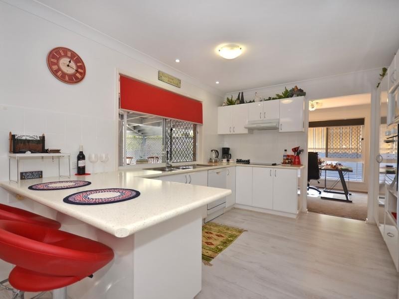 1 St Helena Street, Little Mountain QLD 4551