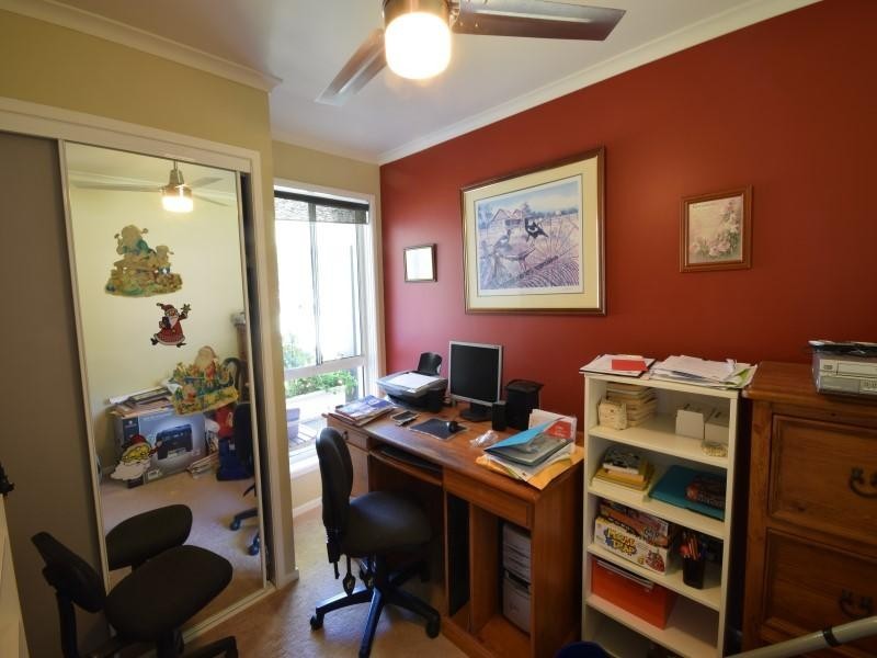 10 St Helena Street, Little Mountain QLD 4551