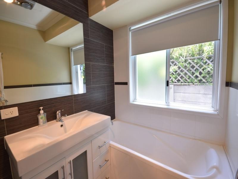 10 St Helena Street, Little Mountain QLD 4551