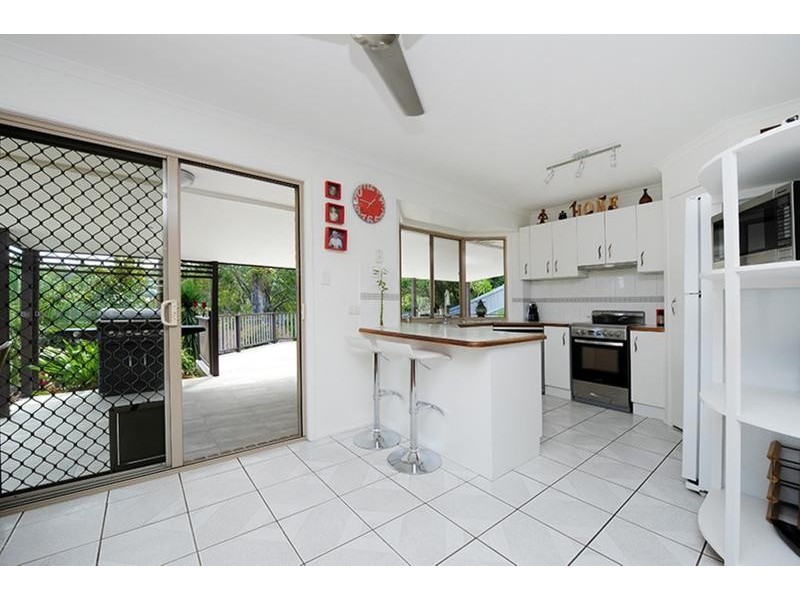 6 St Helena Street, Little Mountain QLD 4551