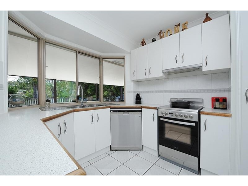 6 St Helena Street, Little Mountain QLD 4551