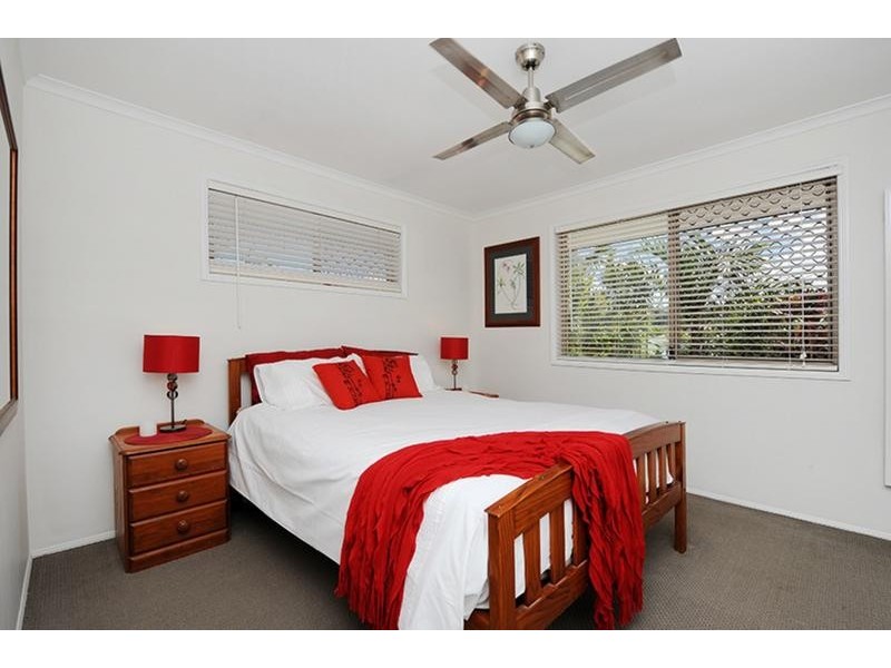 6 St Helena Street, Little Mountain QLD 4551