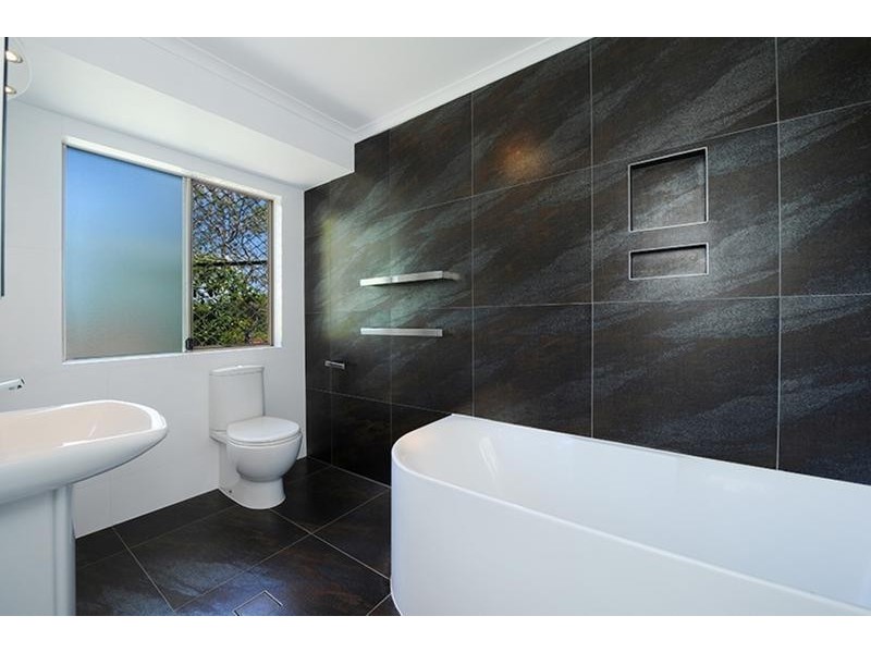 6 St Helena Street, Little Mountain QLD 4551