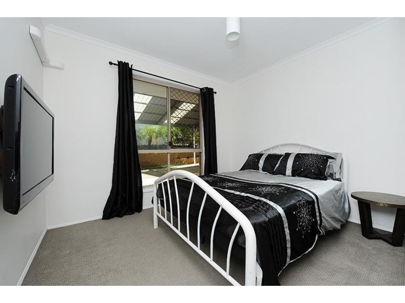 6 St Helena Street, Little Mountain QLD 4551