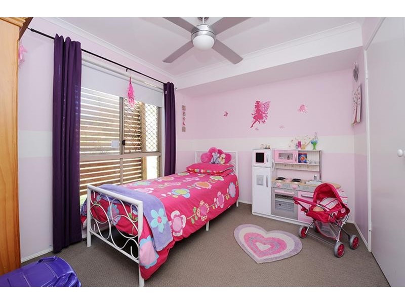 6 St Helena Street, Little Mountain QLD 4551