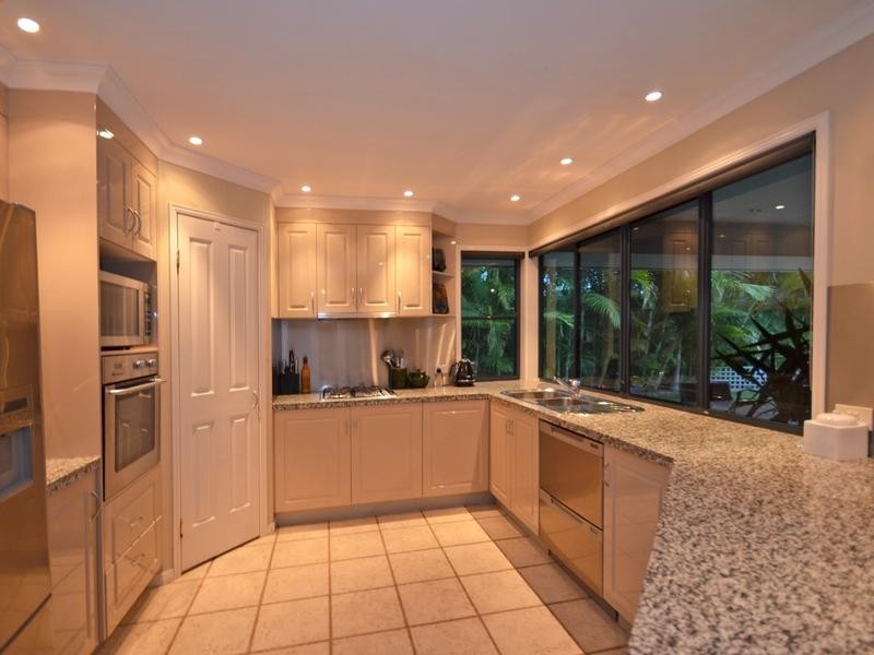 7 Stingray Harbour Court, Pelican Waters QLD 4551