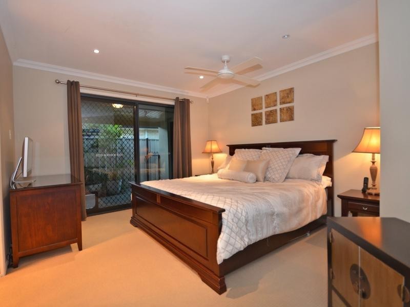 7 Stingray Harbour Court, Pelican Waters QLD 4551