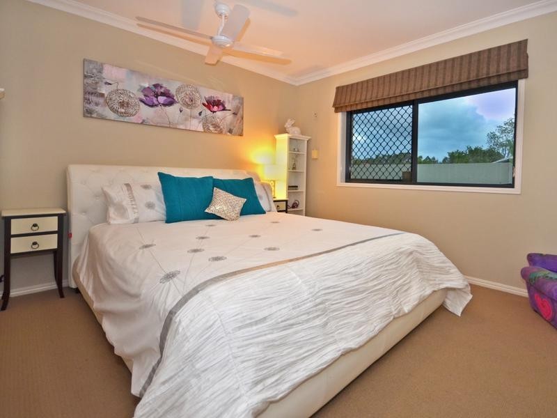 7 Stingray Harbour Court, Pelican Waters QLD 4551