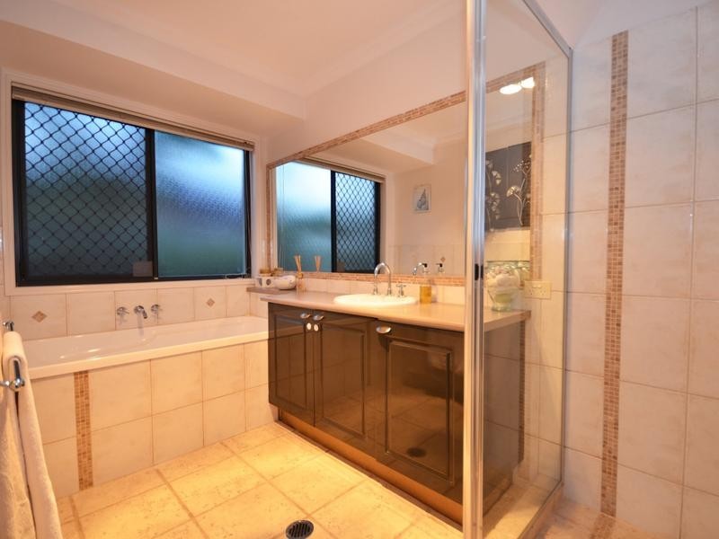 7 Stingray Harbour Court, Pelican Waters QLD 4551