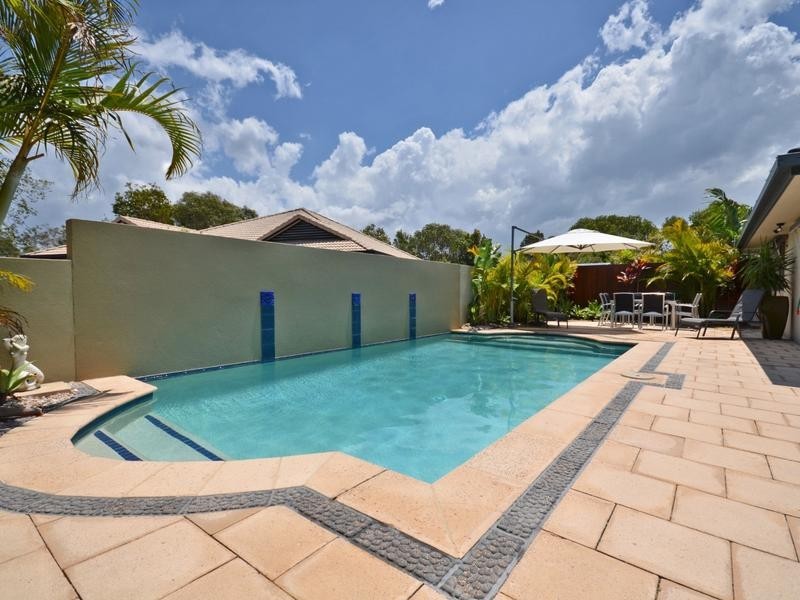 7 Stingray Harbour Court, Pelican Waters QLD 4551