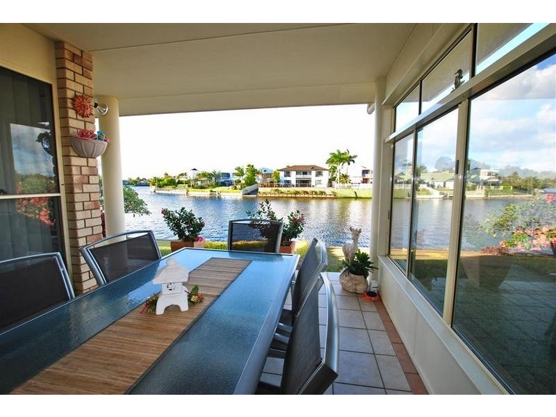15 Stirling Castle Court, Pelican Waters QLD 4551