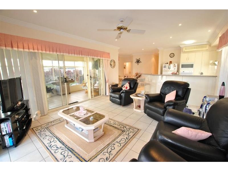 15 Stirling Castle Court, Pelican Waters QLD 4551