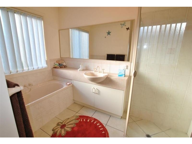 15 Stirling Castle Court, Pelican Waters QLD 4551