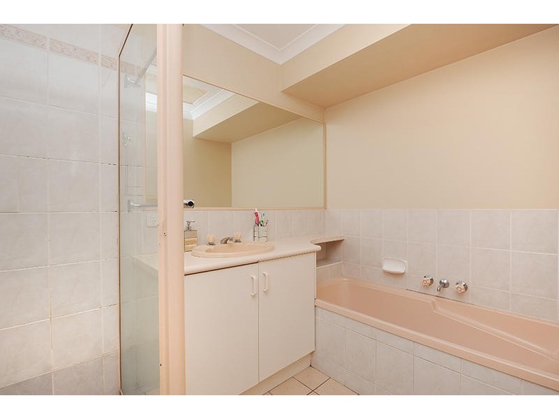 21 St James Court, Little Mountain QLD 4551