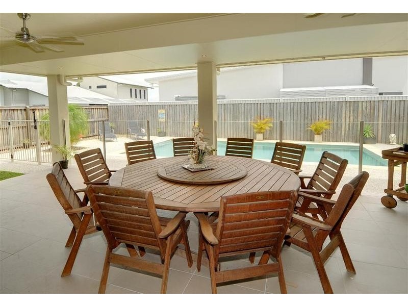 12 St Pauls Avenue, Pelican Waters QLD 4551