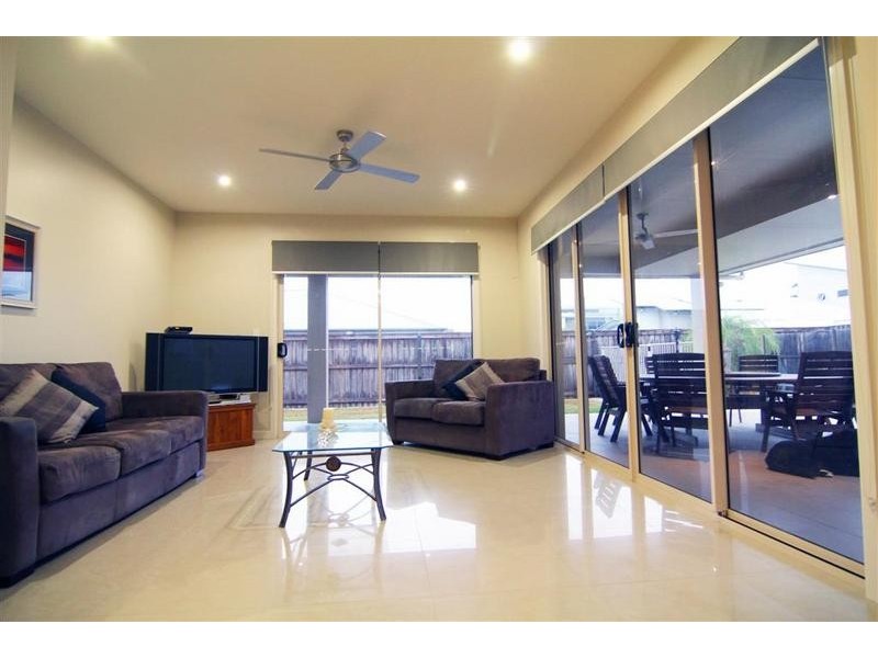 12 St Pauls Avenue, Pelican Waters QLD 4551