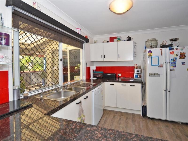 15 Stradbroke Drive, Little Mountain QLD 4551