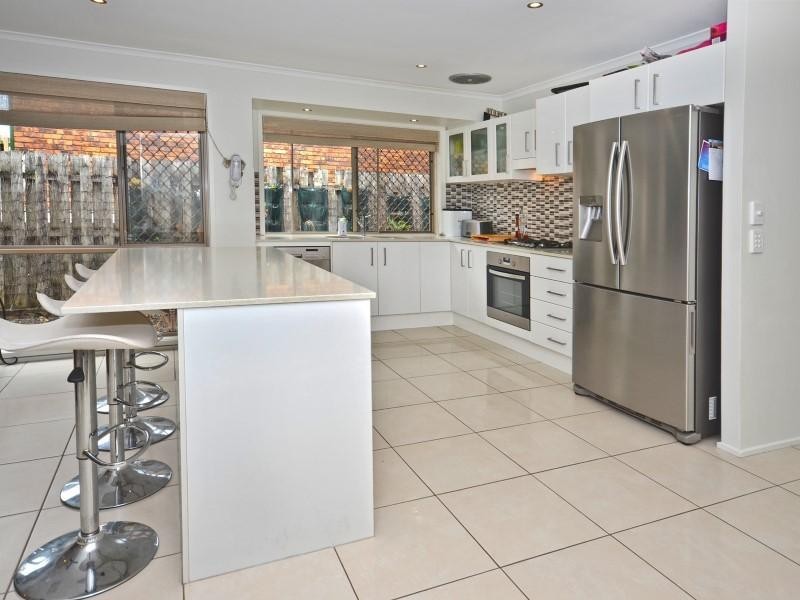 7 Stradbroke Drive, Little Mountain QLD 4551