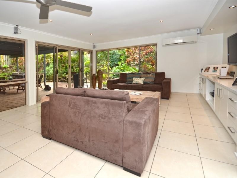 7 Stradbroke Drive, Little Mountain QLD 4551