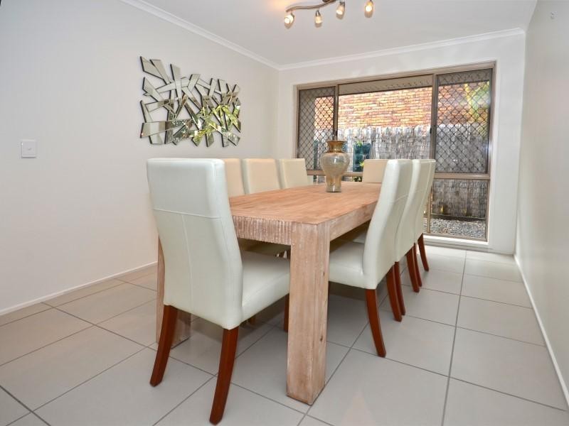 7 Stradbroke Drive, Little Mountain QLD 4551