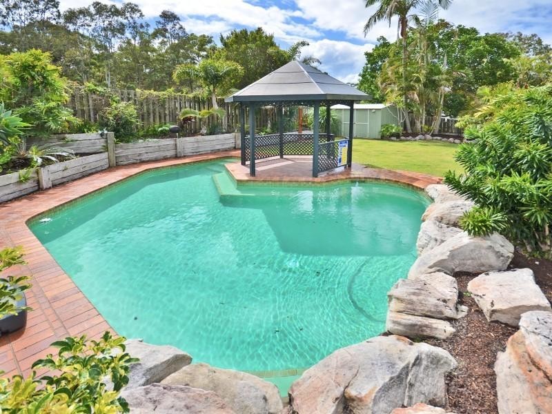 7 Stradbroke Drive, Little Mountain QLD 4551