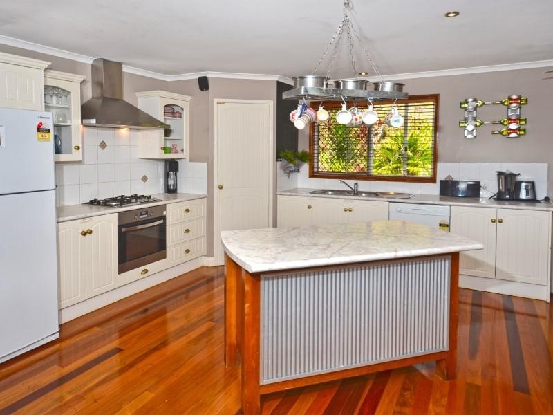 1 Stradbroke Drive, Little Mountain QLD 4551