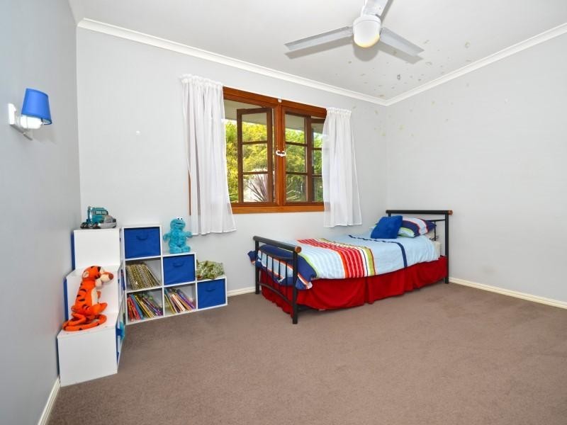 1 Stradbroke Drive, Little Mountain QLD 4551