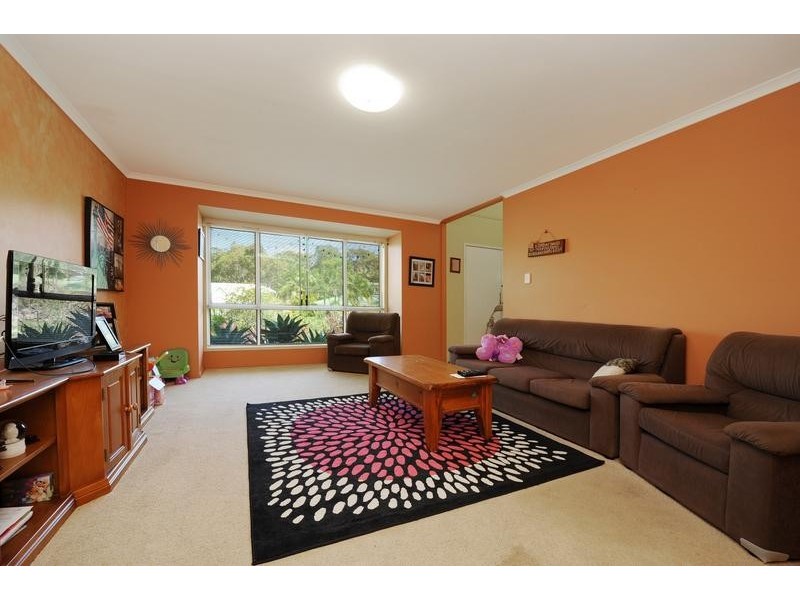 11 Stradbroke Drive, Little Mountain QLD 4551