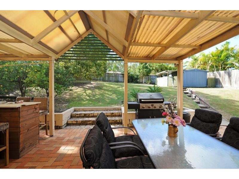 11 Stradbroke Drive, Little Mountain QLD 4551