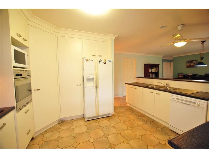 21 Stradbroke Drive, Little Mountain QLD 4551