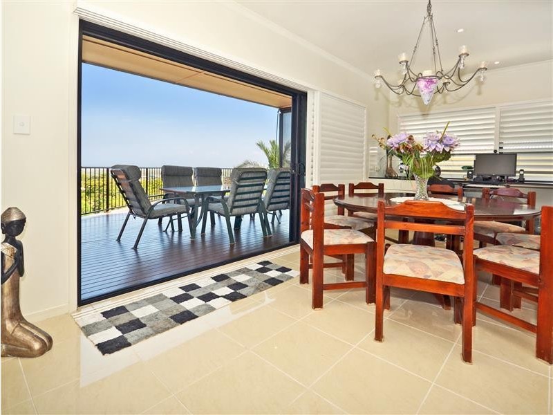 90 Sugar Bag Road, Little Mountain QLD 4551