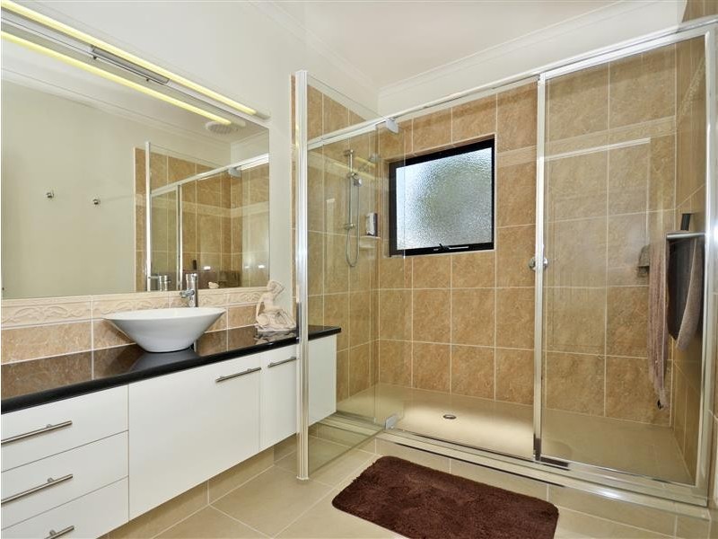 90 Sugar Bag Road, Little Mountain QLD 4551