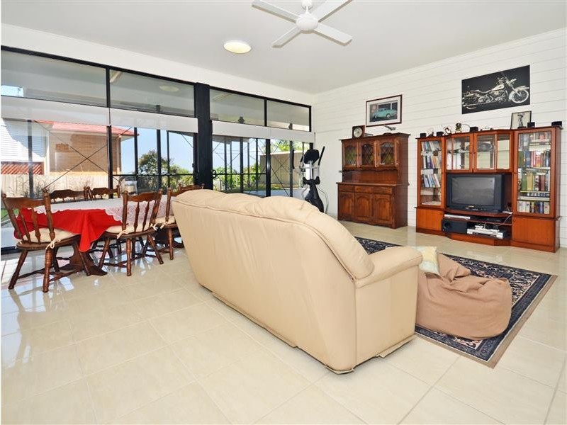 90 Sugar Bag Road, Little Mountain QLD 4551