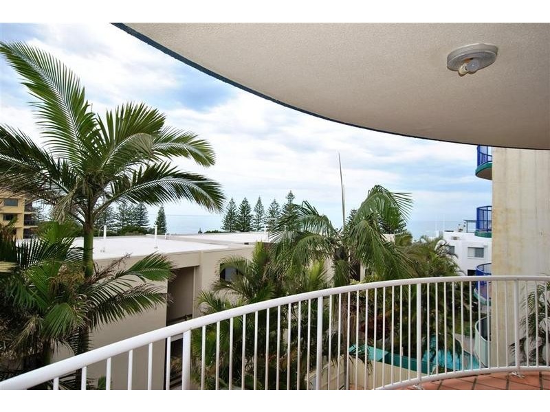 4/ 3 Latona Avenue, Caloundra QLD 4551
