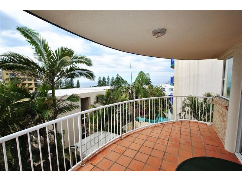 4/ 3 Latona Avenue, Caloundra QLD 4551