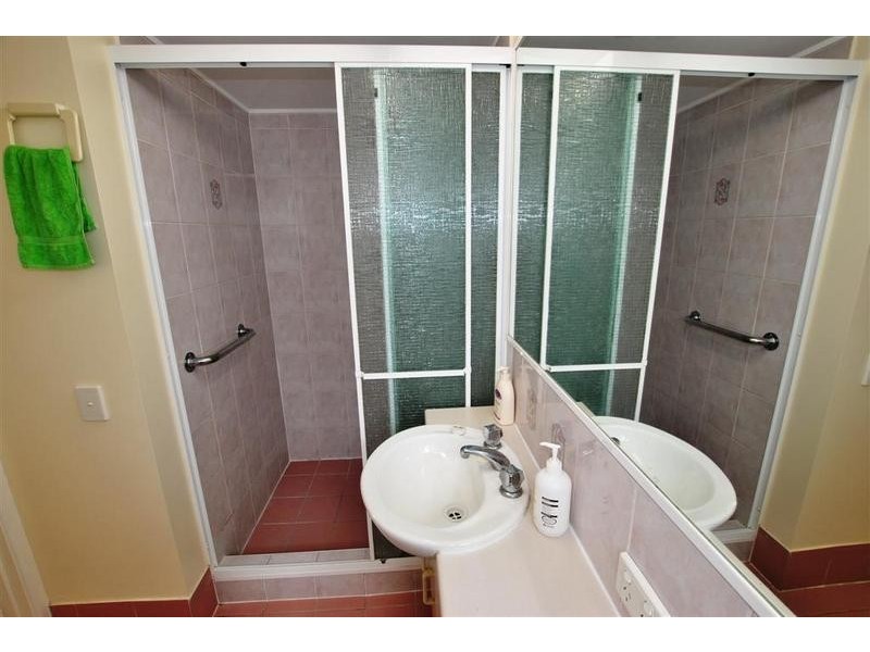 4/ 3 Latona Avenue, Caloundra QLD 4551