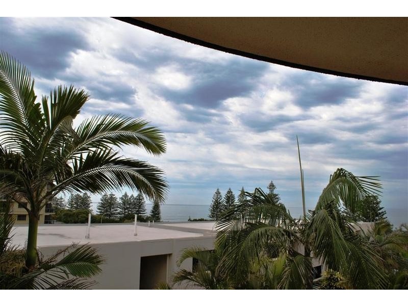 4/ 3 Latona Avenue, Caloundra QLD 4551