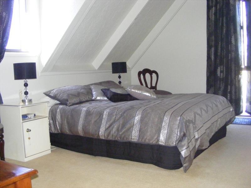 67 Sunbird Chase, Kawana Island QLD 4575